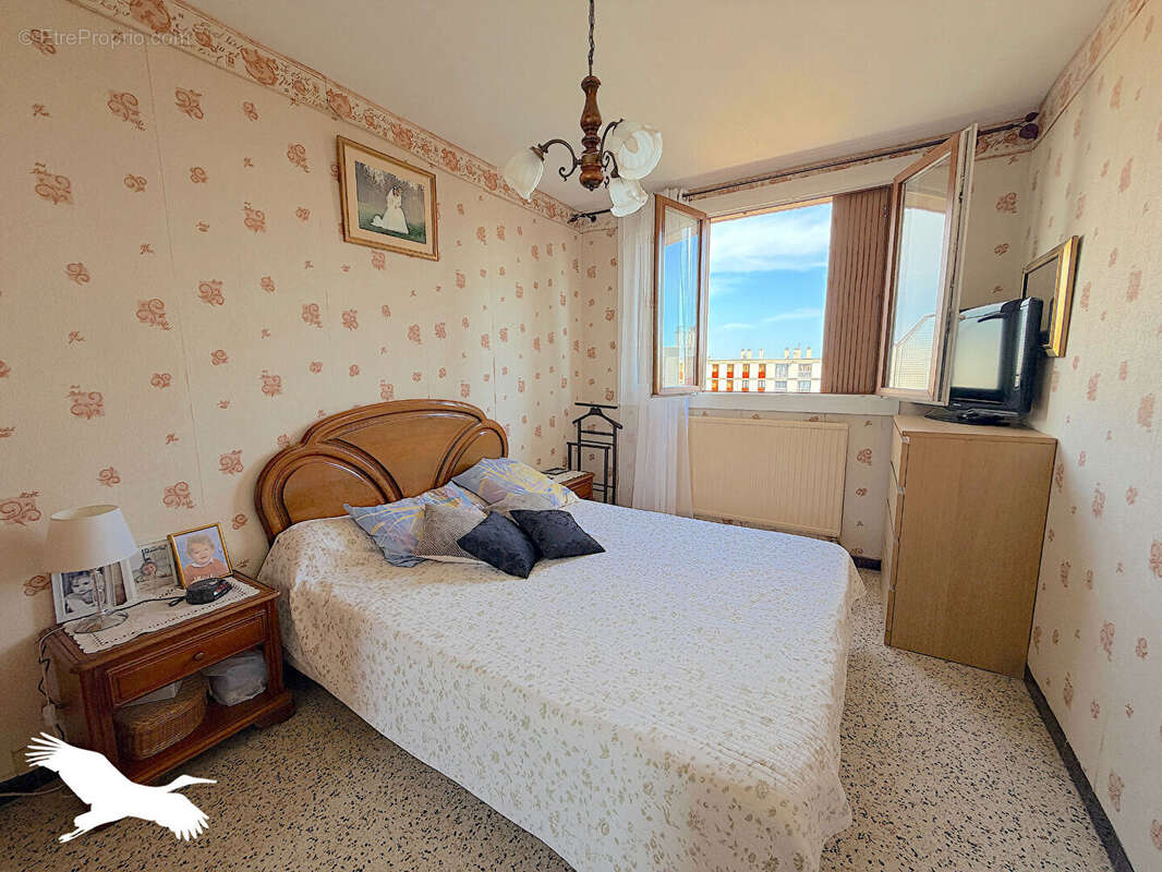 A VENDRE - Marseille 13013, Château Gombert / St Mitre - Appartement 4 pièces de 82m² avec terrasse et cave - Dernier étage - photo 8