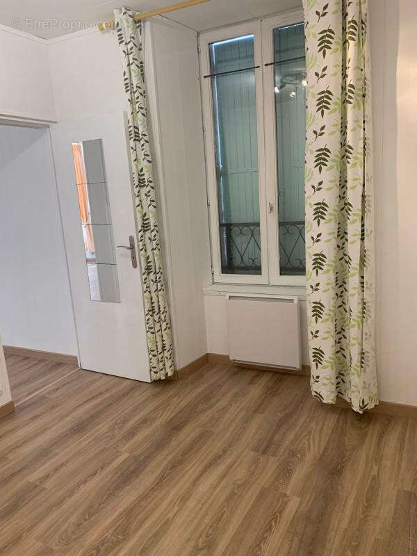 Appartement à HOUDAN