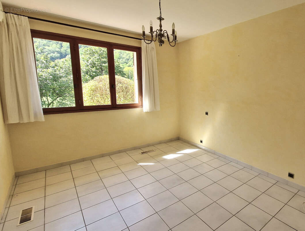 Maison à CHAPAREILLAN