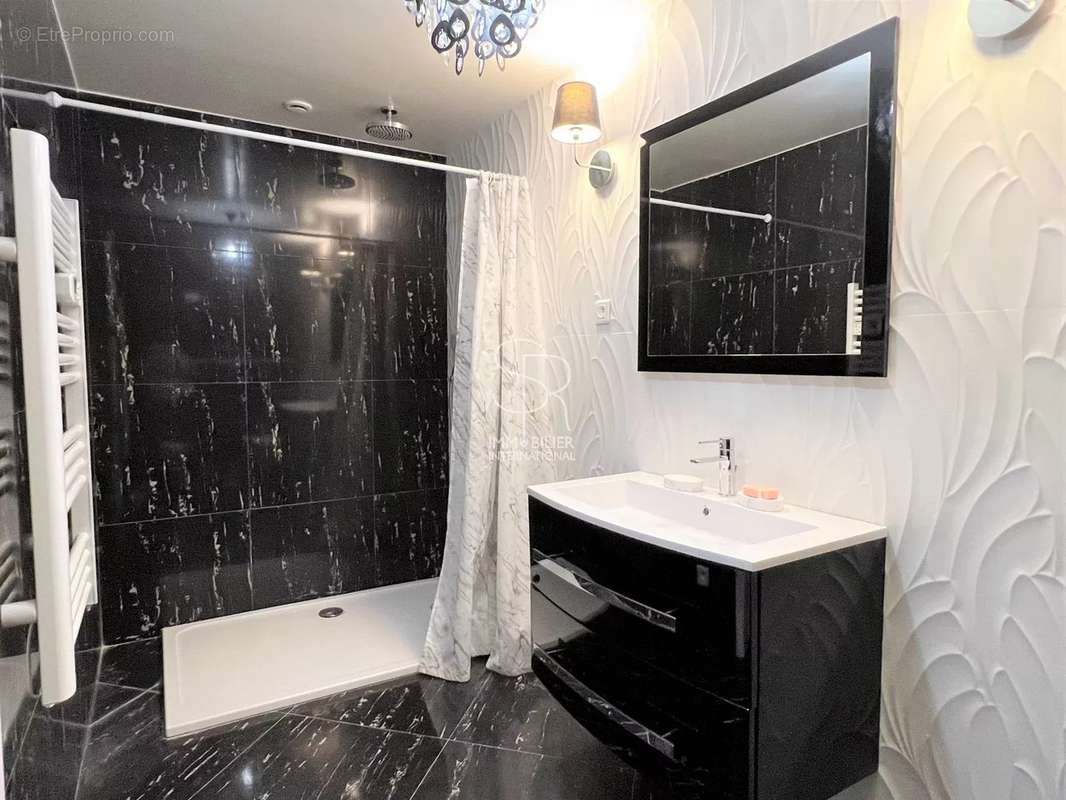 Maison à VILLENEUVE-LOUBET