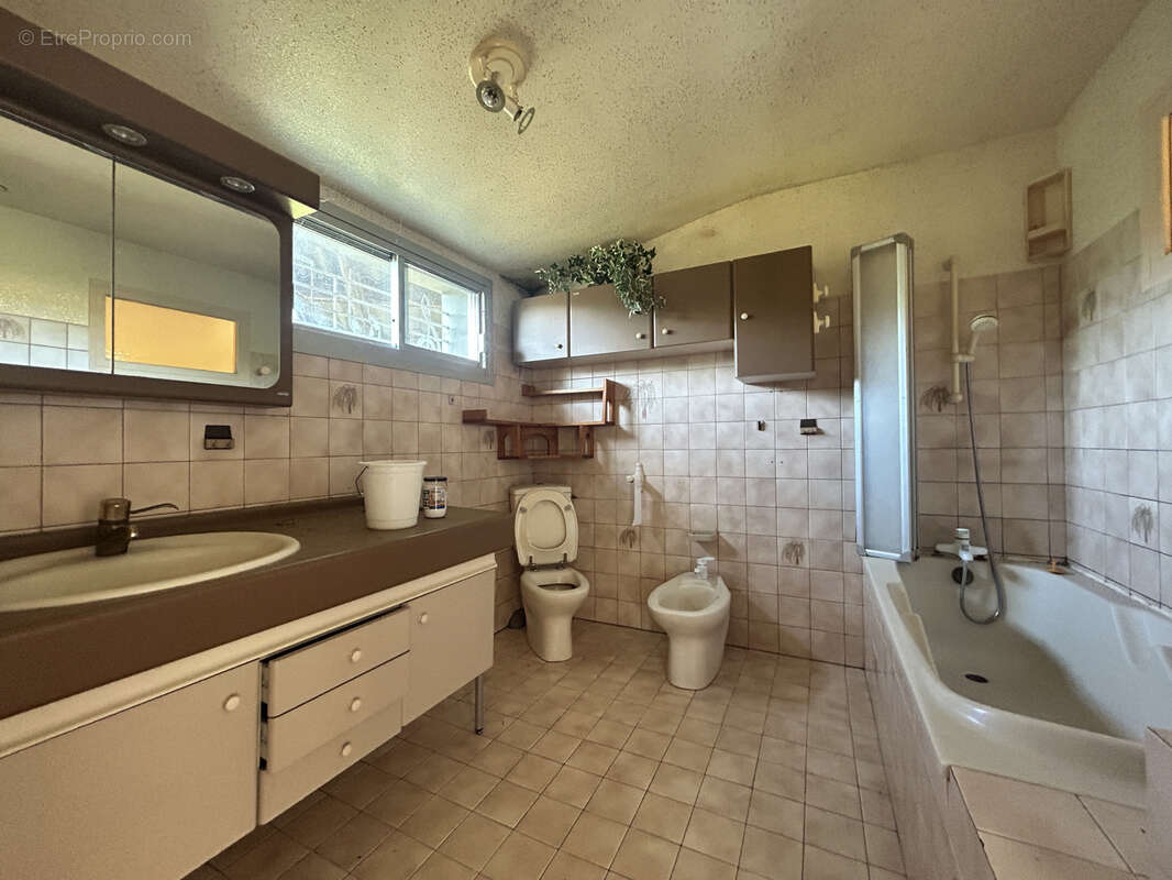 Maison à BRIE-SOUS-ARCHIAC