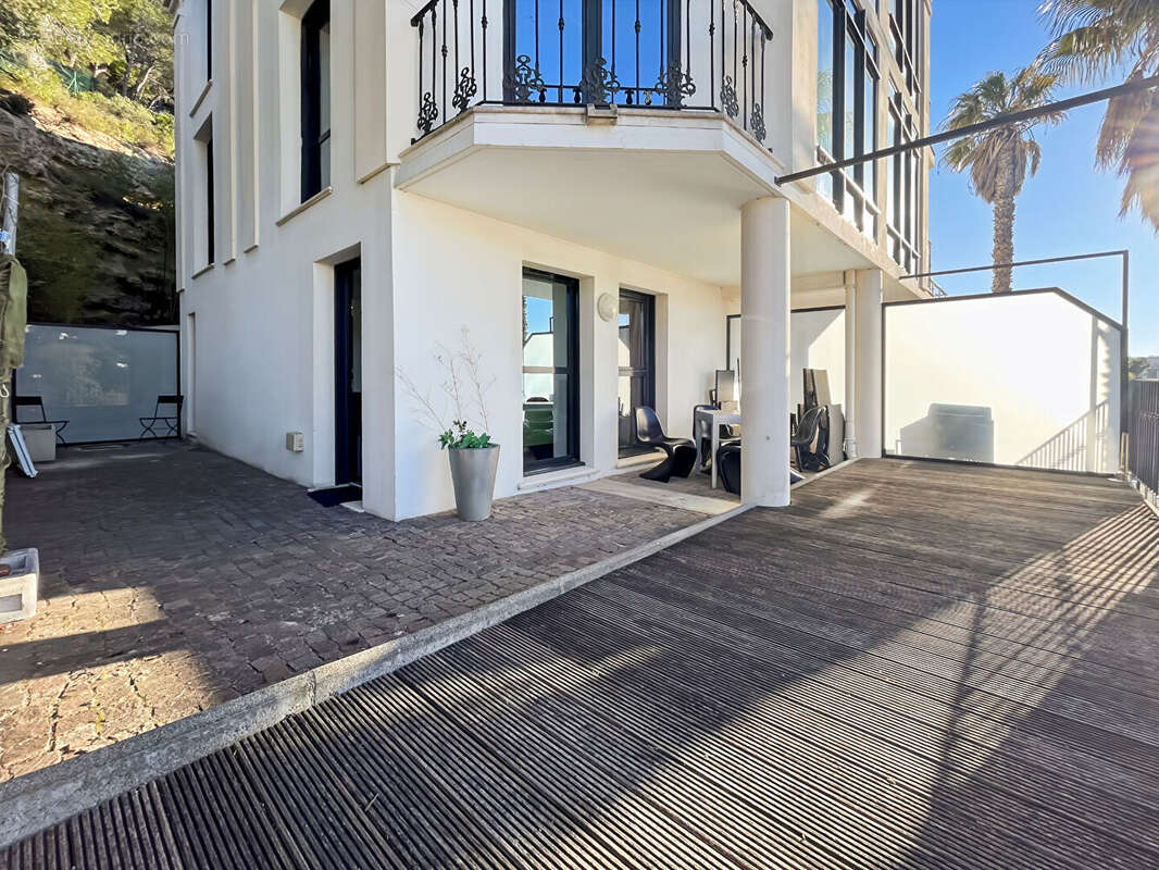 Appartement à CARRY-LE-ROUET