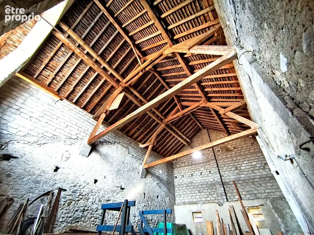 Grange à réhabiliter 265m² - PERRIGNIER (74) - photo 9