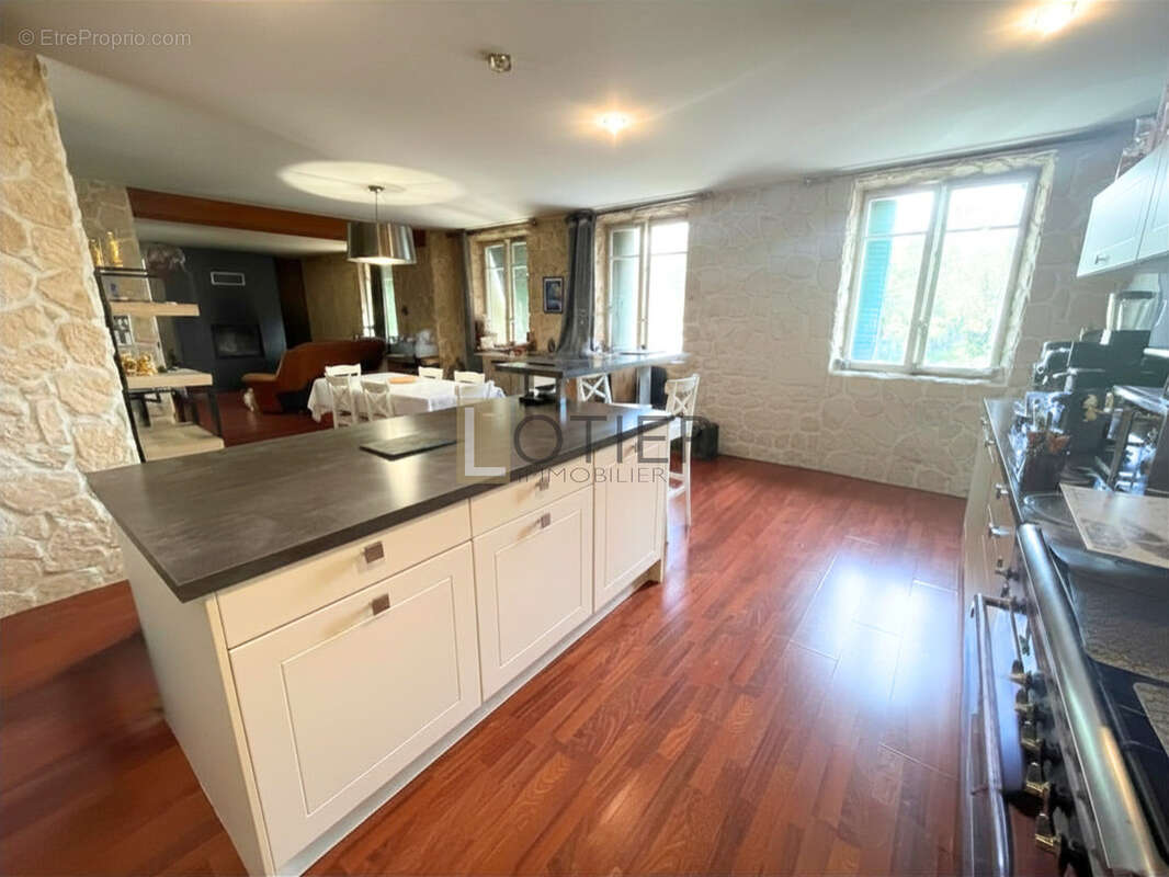 Appartement à CAPENDU
