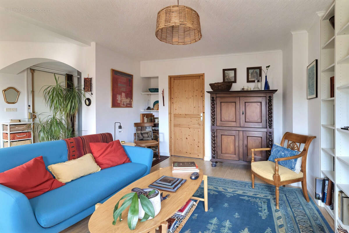Appartement à SAINT-GENIS-LAVAL