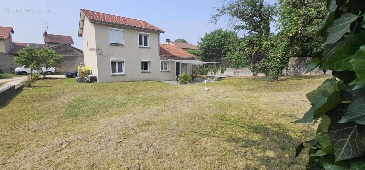 Maison à SAINT-DENIS-EN-BUGEY