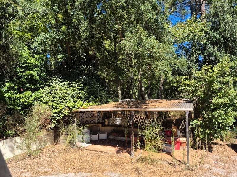 Maison à BAGNOLS-EN-FORET