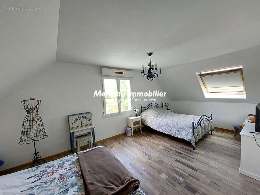 LA BAZOGE - Maison 6 pièce(s) 164 m2 - photo 17