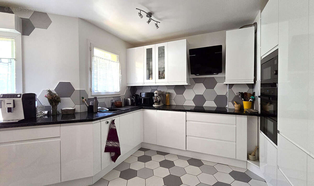 Appartement à HOUILLES