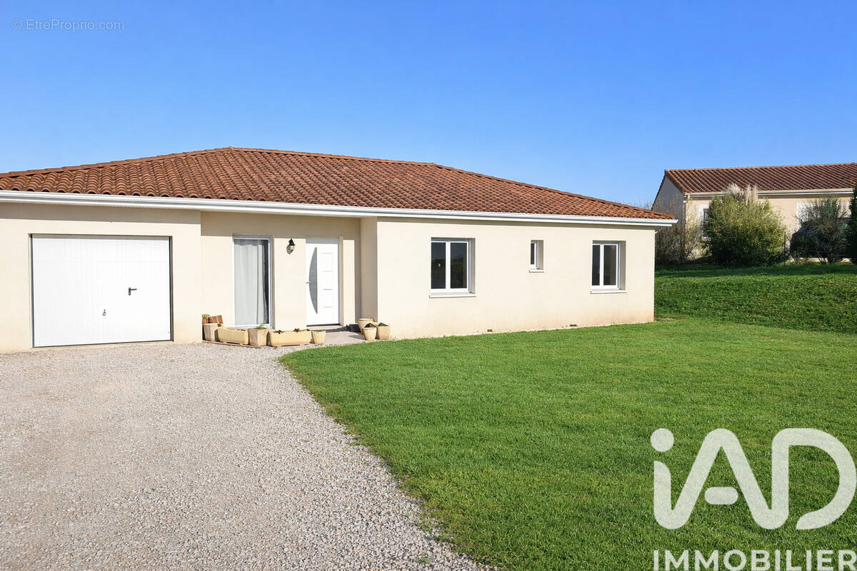 Photo 1 - Maison à LA FEUILLADE