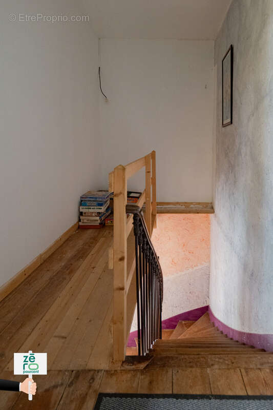 Maison à CHAMPAGNE-LES-MARAIS