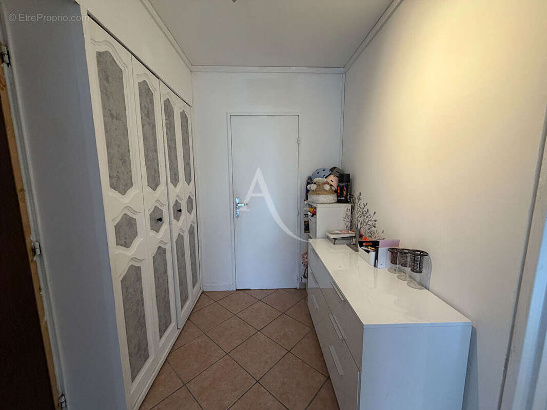 Brou-sur-Chantereine - Appartement 4 pièces lumineux - 3 chambres - 73m2 - photo 8