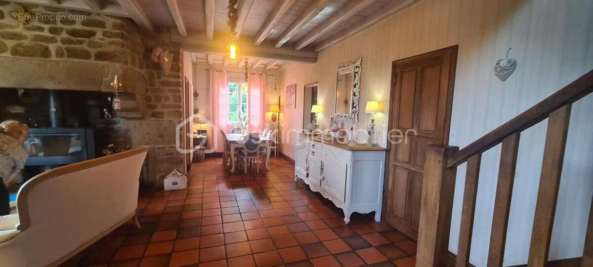  rare à la vente – propriété de caractère avec parc boisé de plus d’1,2 hectare  - photo 5