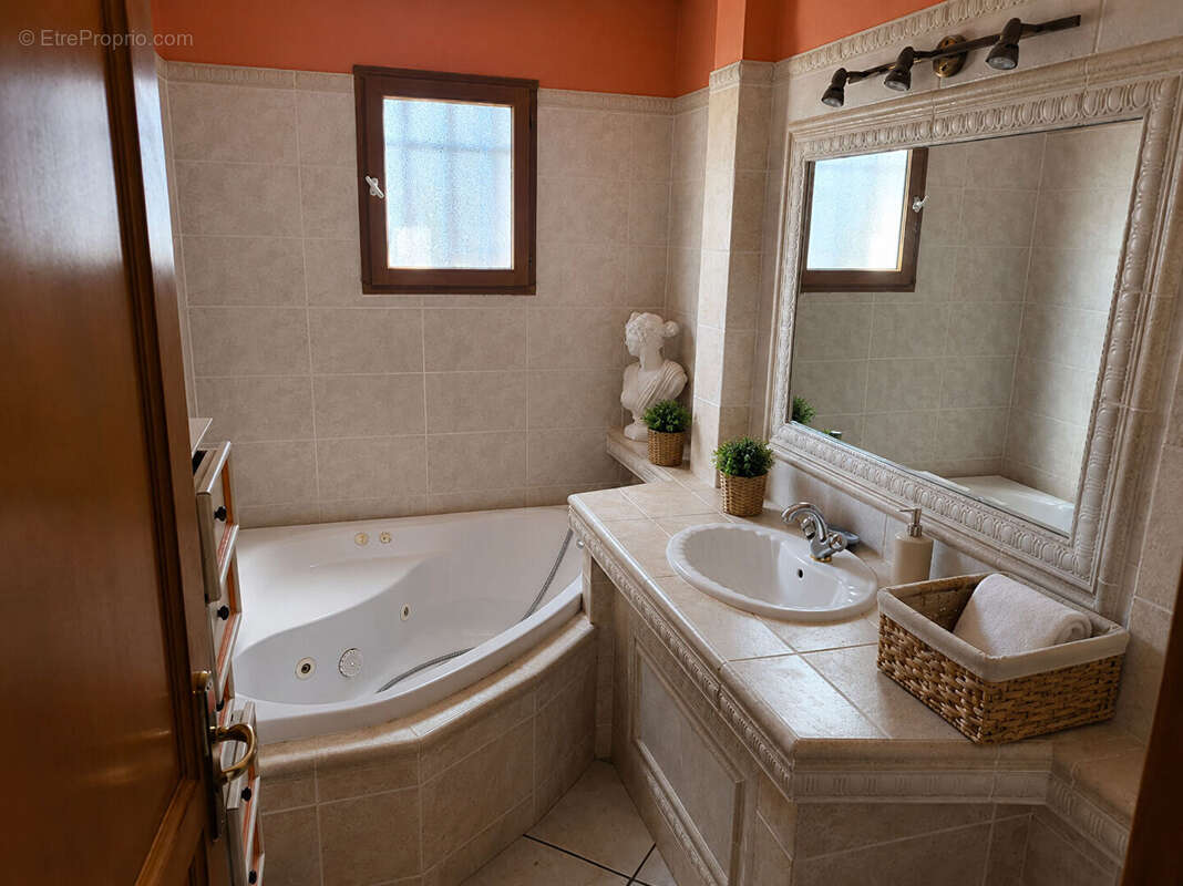 REF - ARAGON 2- Maison PP 128m² - 4 chambres - 2494m² de terrain - photo 9