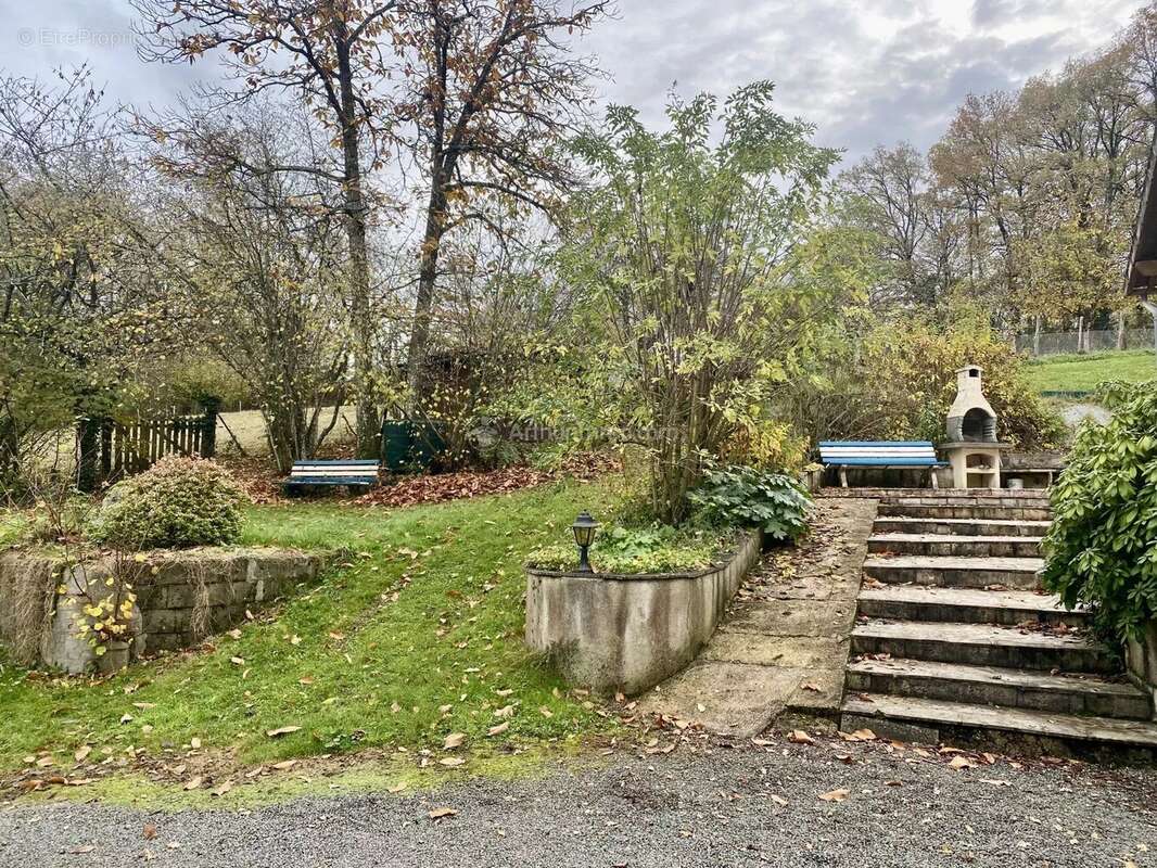 Maison à CHAHAIGNES