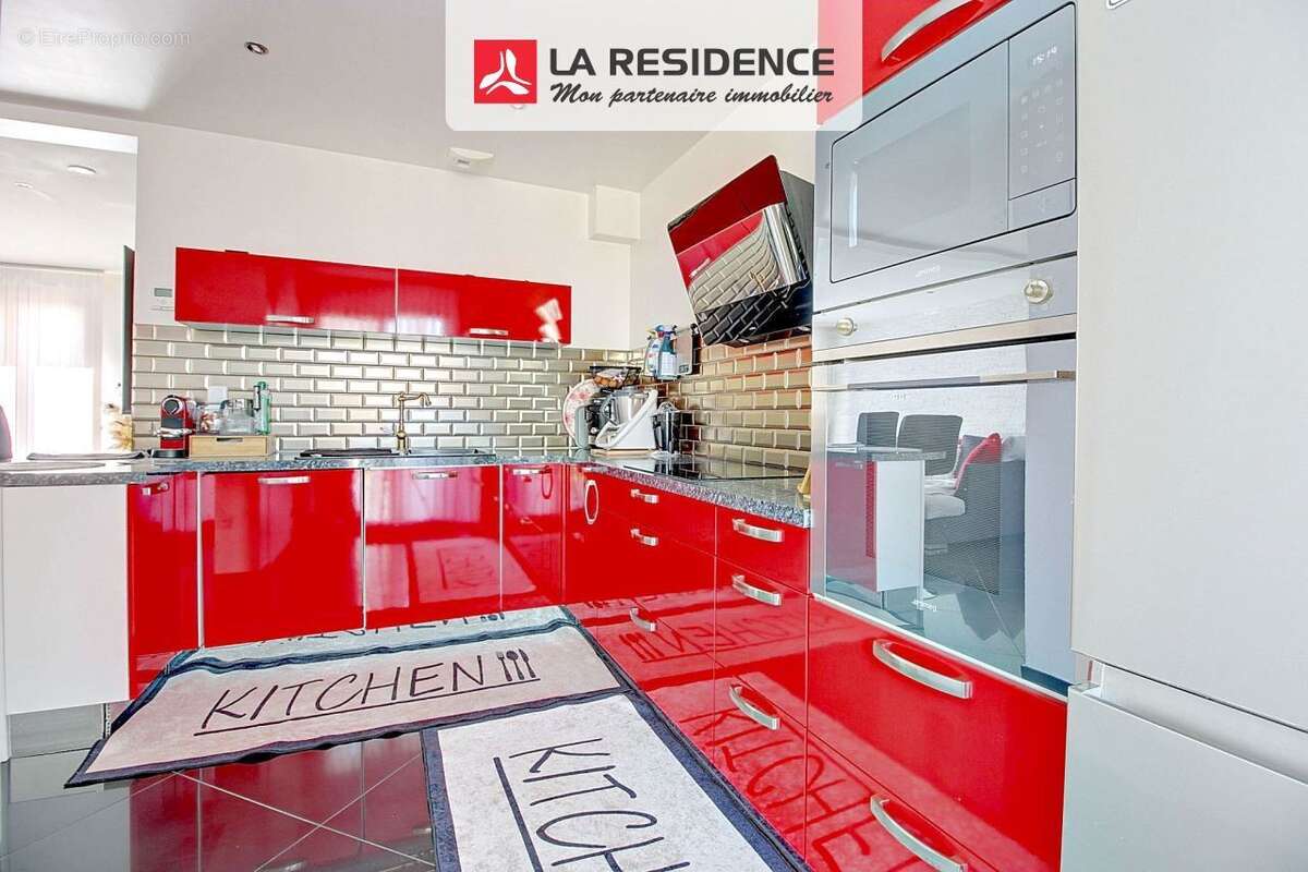 Maison à CHANTELOUP-LES-VIGNES