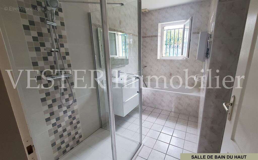 Maison à SAINT-FRONT-DE-PRADOUX