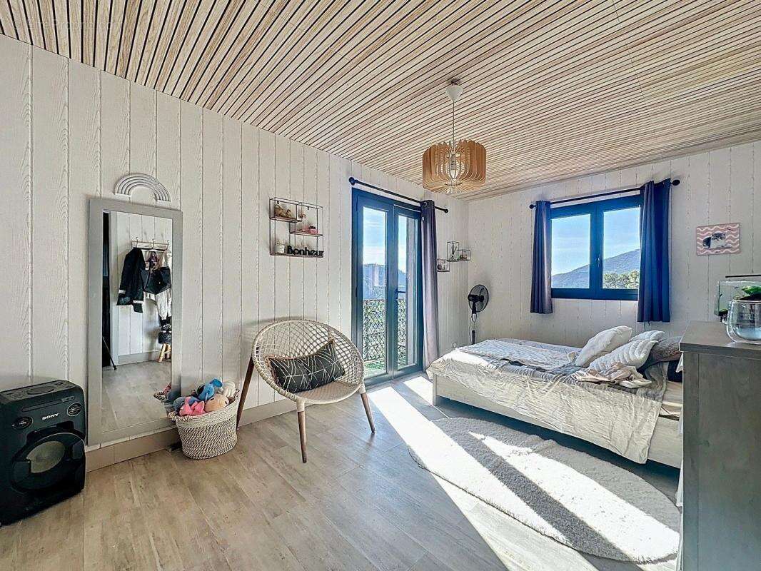 Maison à SAINT-MARTIN-DU-VAR