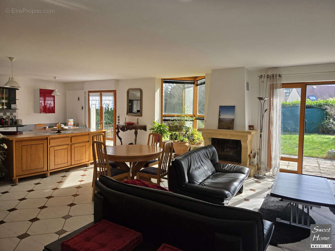 Maison à SAINT-REMY-LES-CHEVREUSE