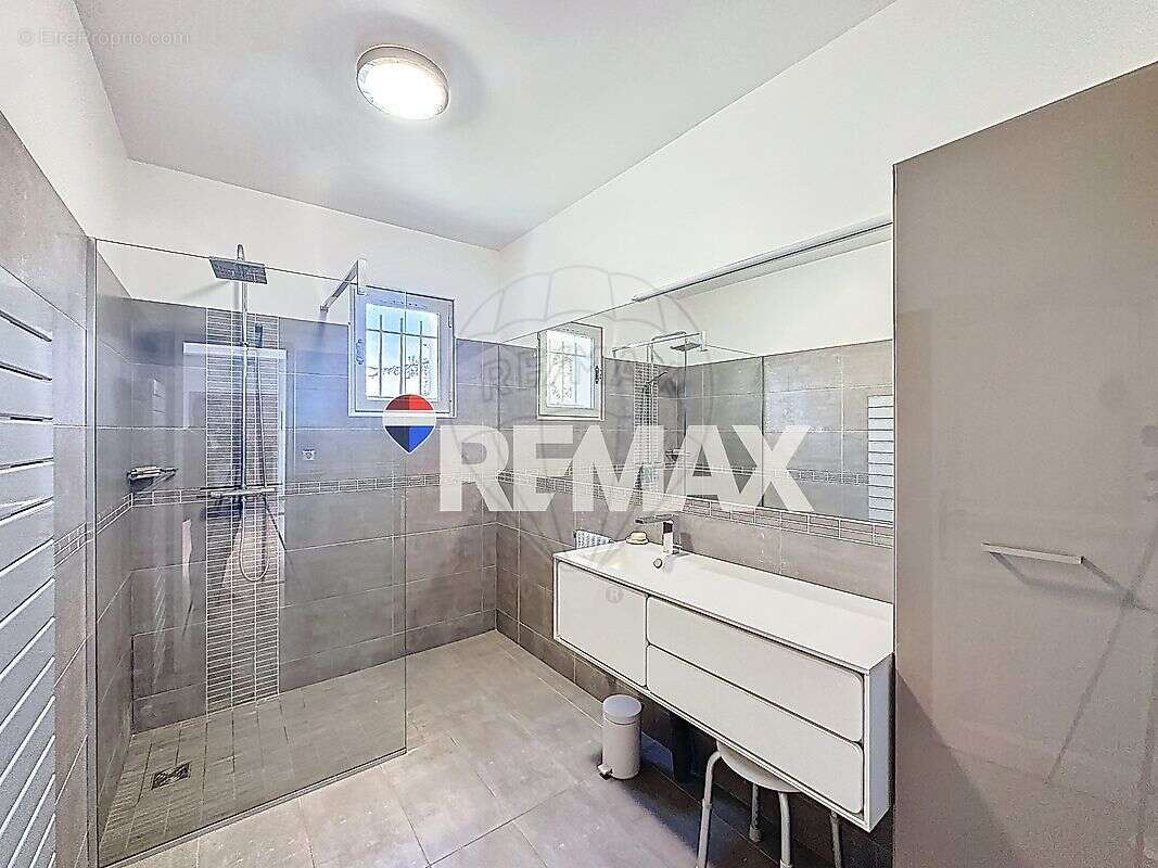 Maison à BOISSET-ET-GAUJAC