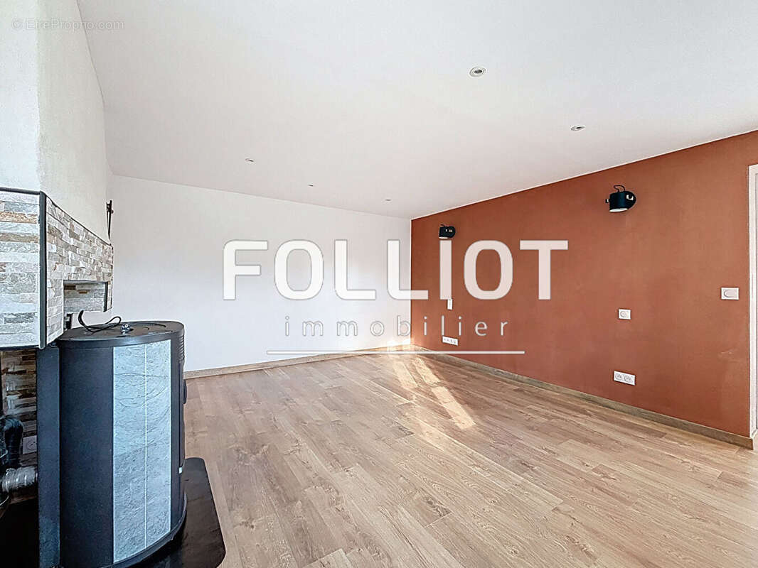 Maison à SAINT-SAUVEUR-LA-POMMERAYE