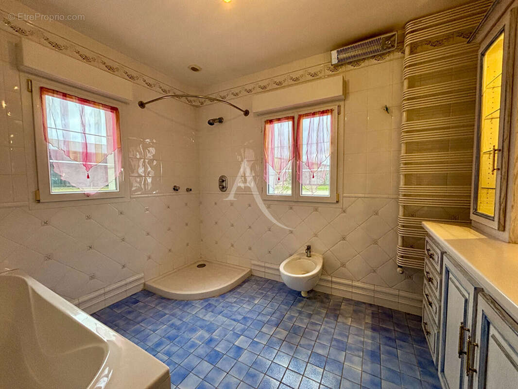 Maison à CONTRES
