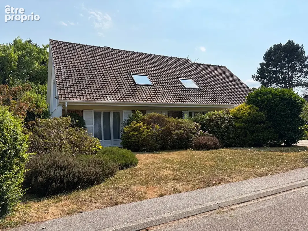 HAUT BUC Maison familiale 5 chambres et grand jardin - photo 5