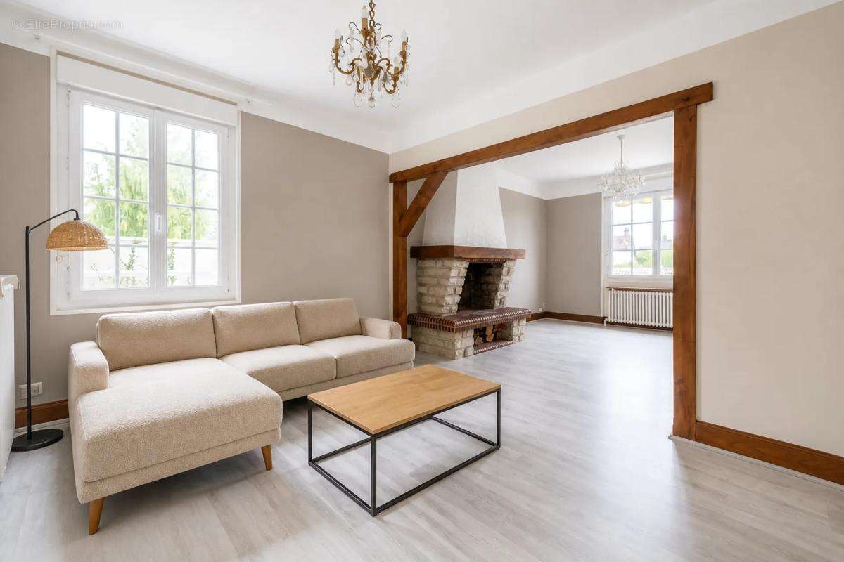Maison familiale 5 pièces avec jardin à La Couture-Boussey - photo 3