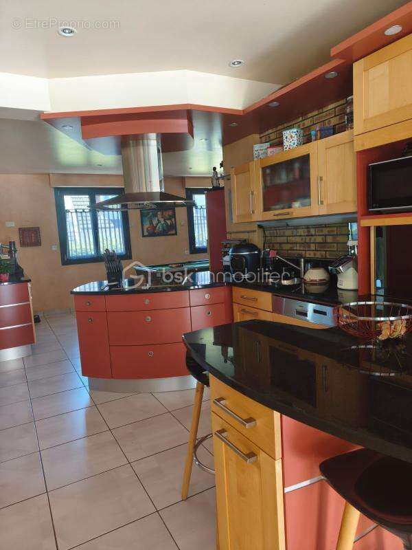 Maison familiale avec piscine chauffée – DPE C - photo 9