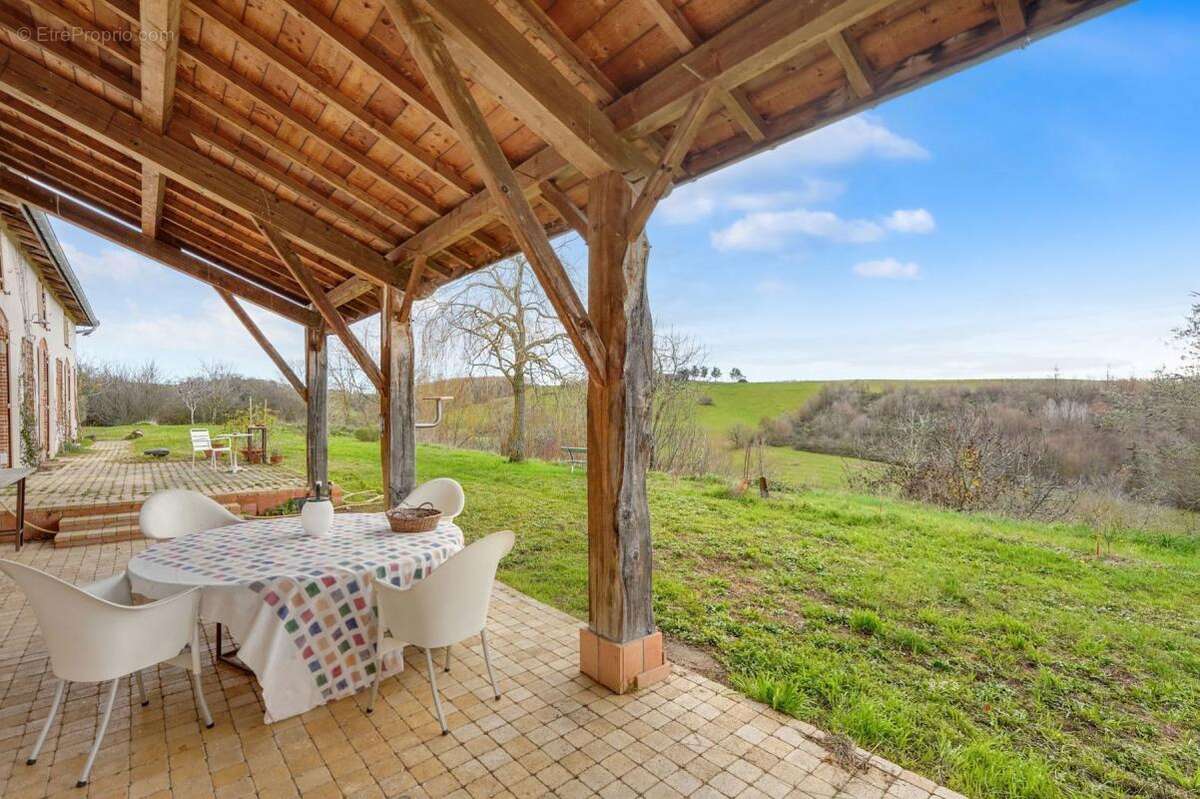 Maison à CASTELNAU-PICAMPEAU