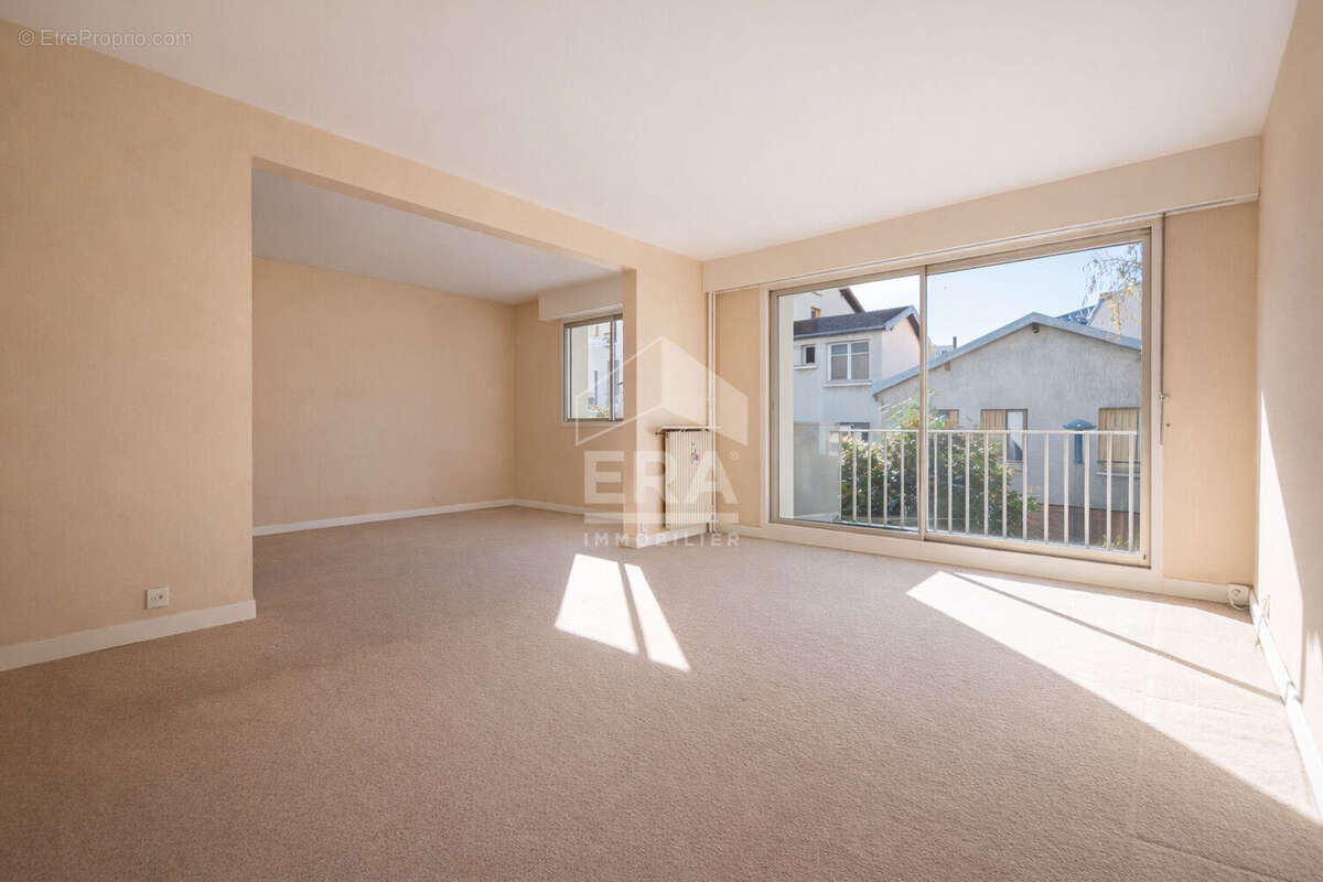 Appartement à ISSY-LES-MOULINEAUX