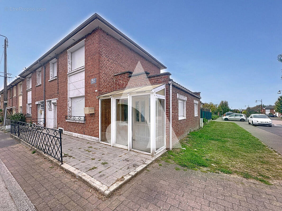 Maison à DOUCHY-LES-MINES