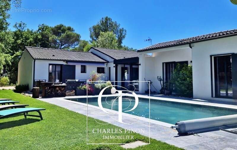 Maison à SAINT-CANNAT