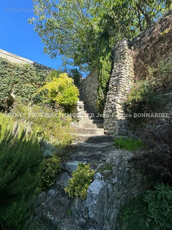Maison à FELINES-SUR-RIMANDOULE