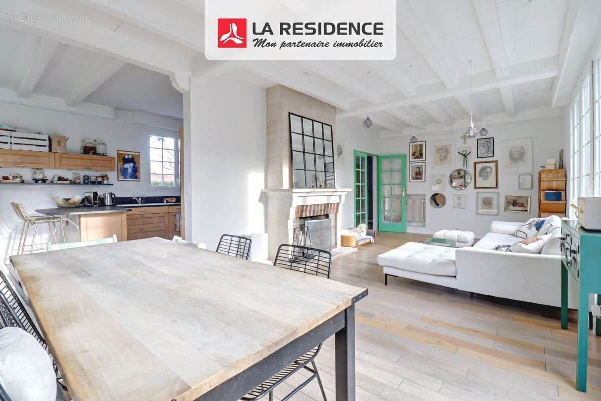 Maison à VERNEUIL-SUR-SEINE