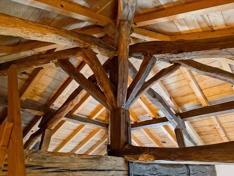 Maison à VIC-FEZENSAC