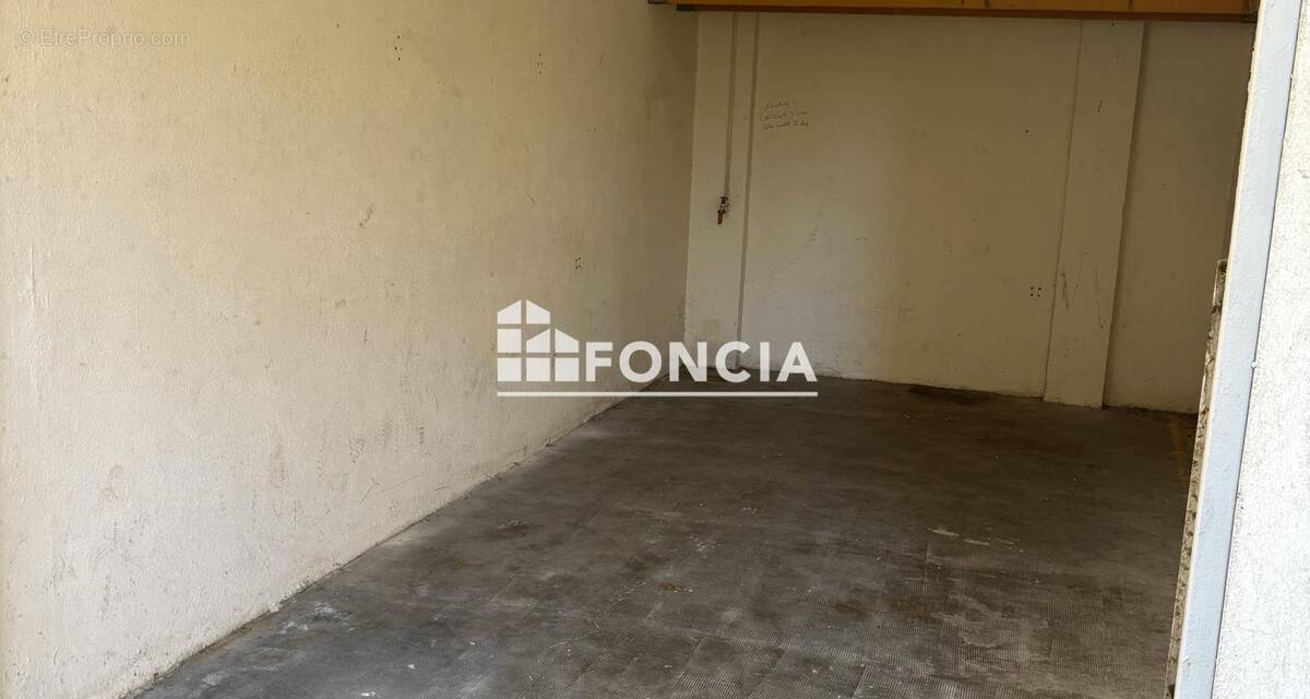 Parking à PORT-LA-NOUVELLE