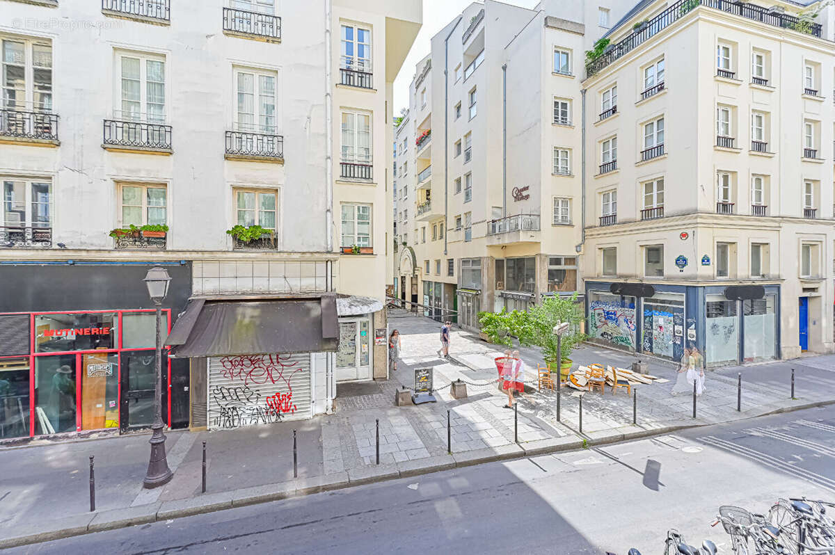 Appartement à PARIS-3E