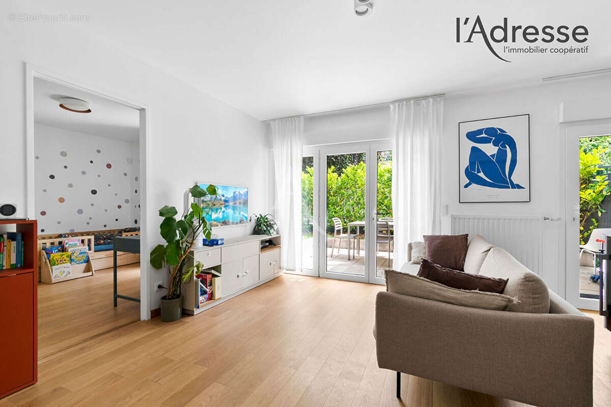 Appartement à SURESNES