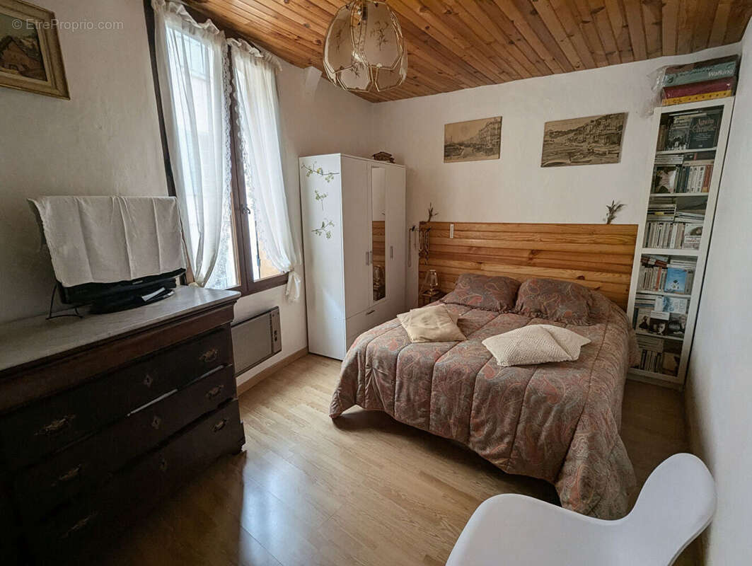 Appartement à AUPS
