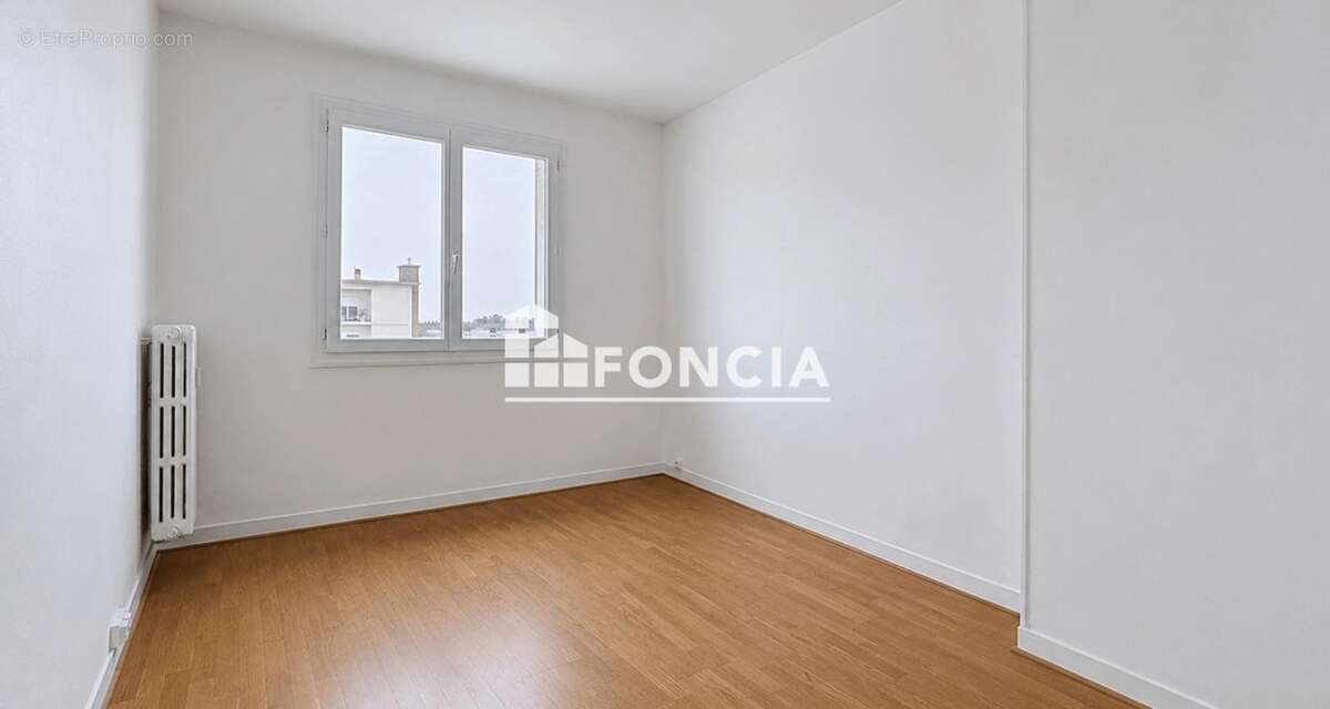 Appartement 4pp - 3 chambres / rive droite - photo 5