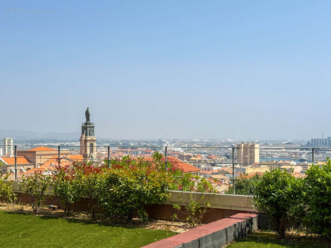 Sète, Quartier Haut, bel appartement avec loggia et terrasse, - photo 16