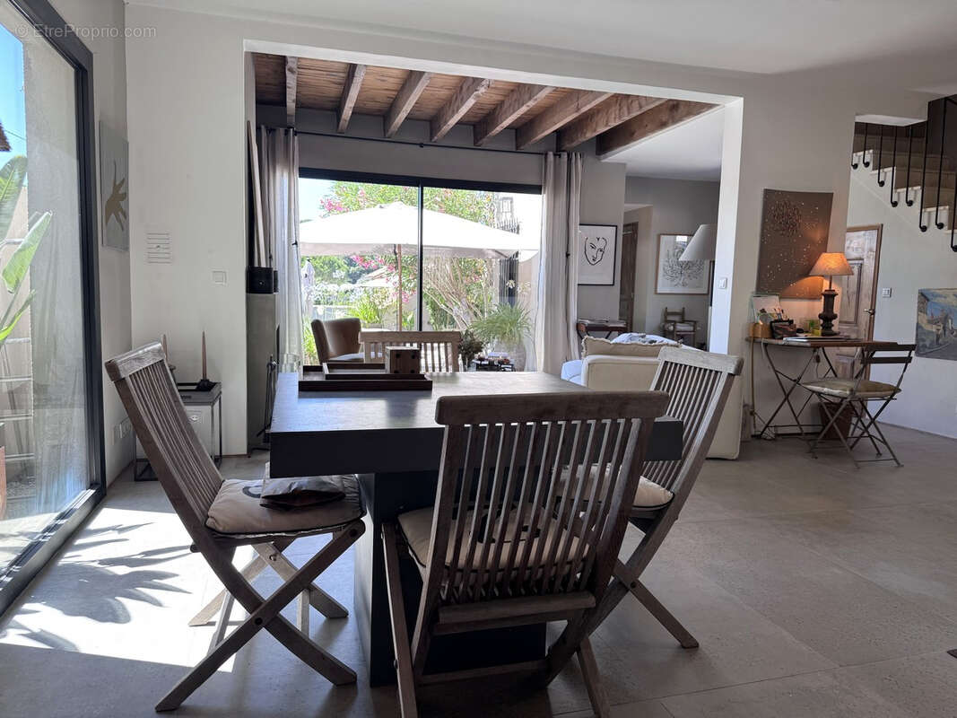 Maison à VILLENEUVE-LES-AVIGNON