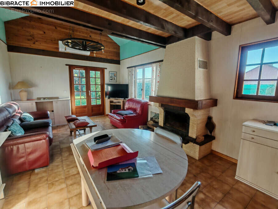 Maison à LA NOCLE-MAULAIX