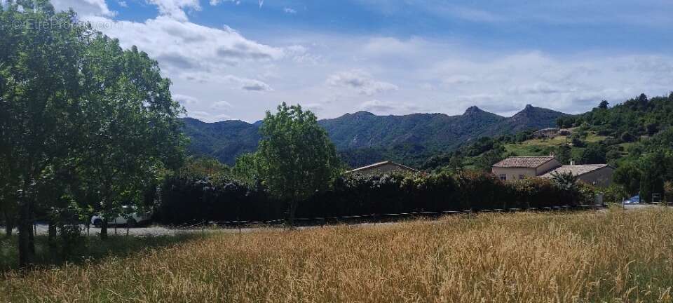 Terrain à JAUJAC