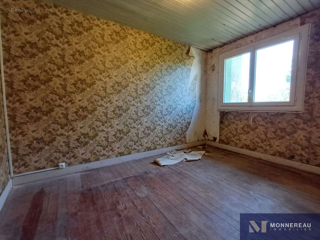 Maison à BAIGNES-SAINTE-RADEGONDE