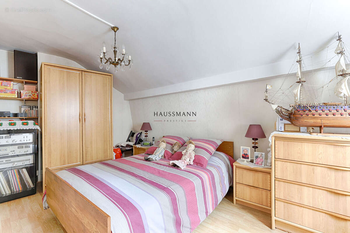 Appartement Paris IV eme - photo 4