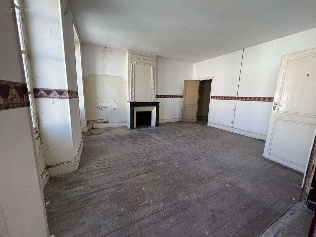 Appartement à ETAULIERS