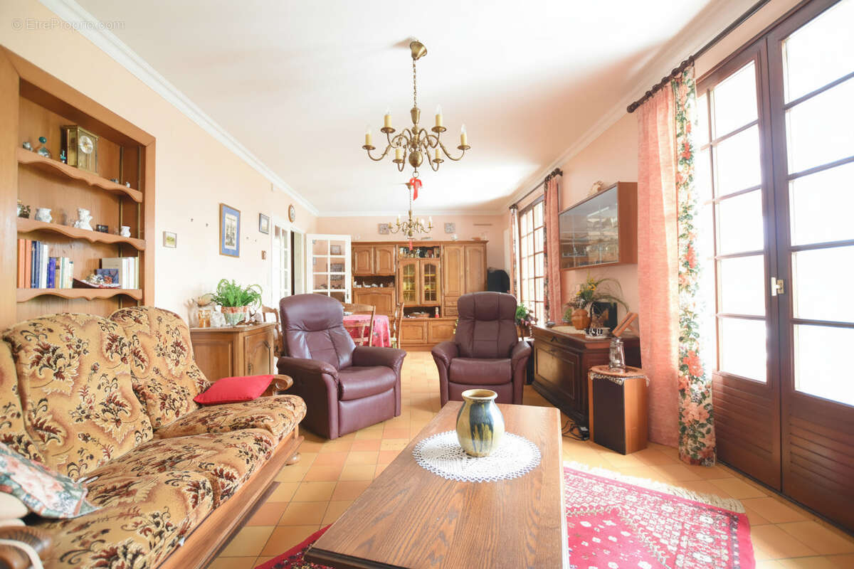 Maison à LES ESSARTS-LE-ROI