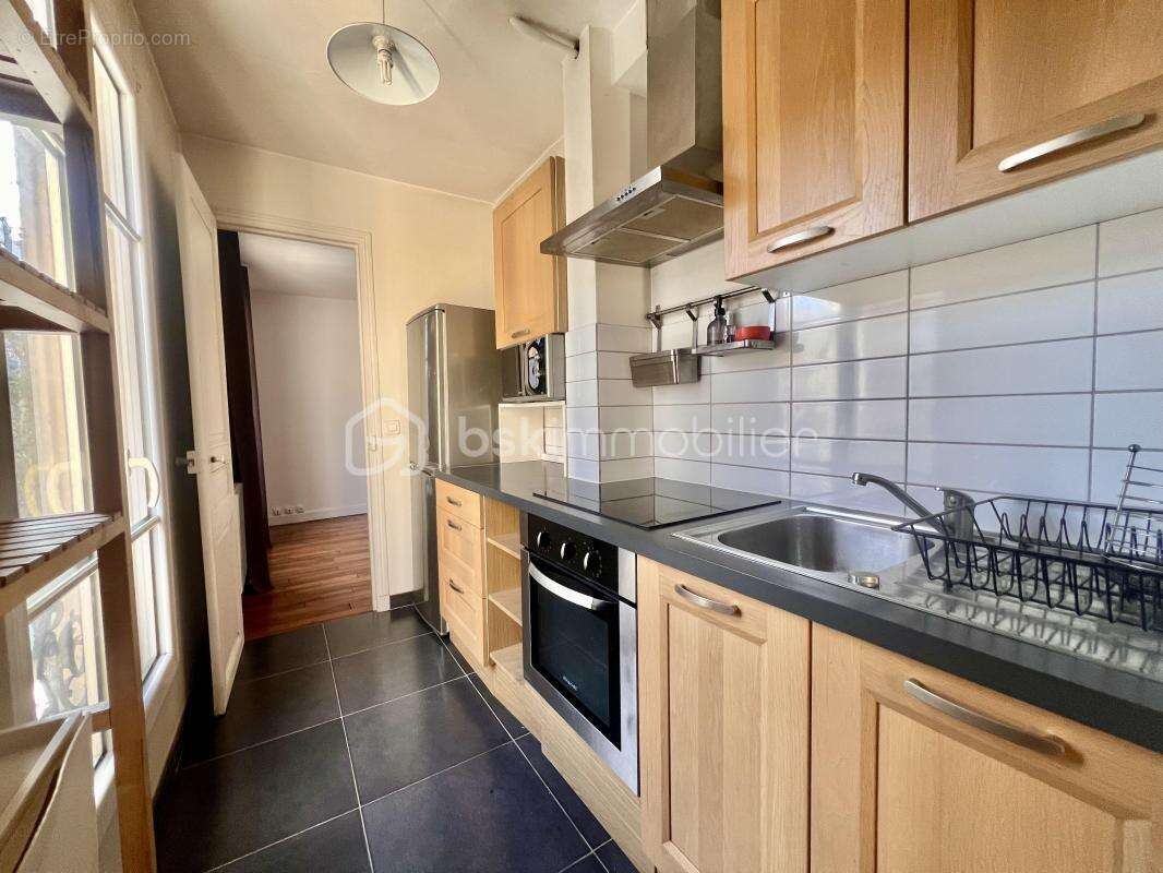 Appartement à PARIS-19E